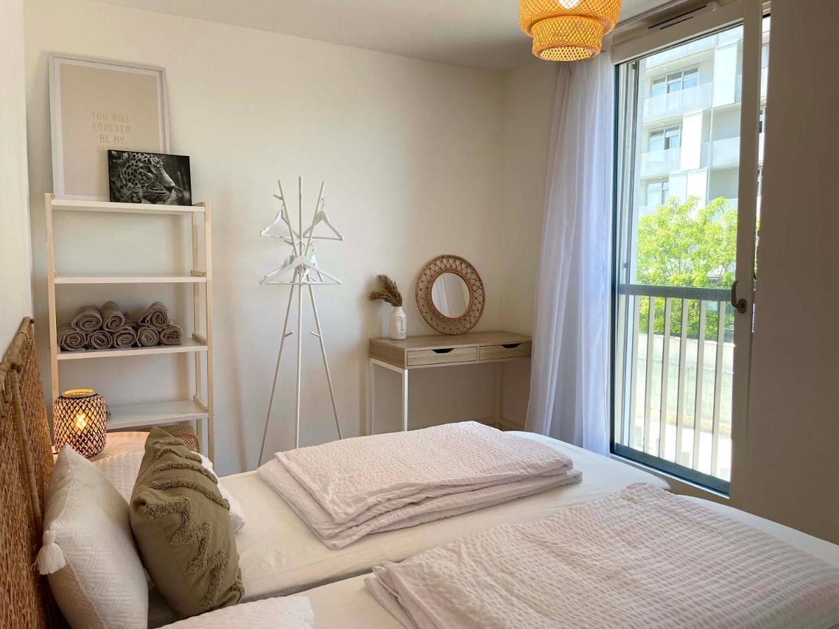 Urban Oasis: Stylische Wohnung Відень Екстер'єр фото